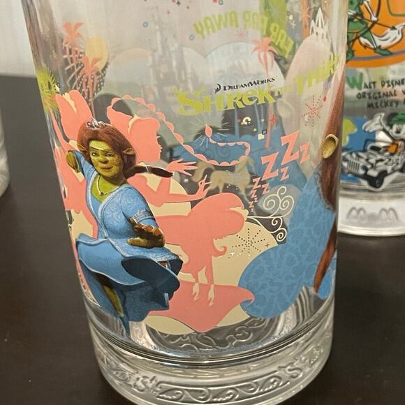 McDonald’s COLLECTOR GLASSES VINTAGE 2007 2000 set of 3 Disney COLLECTIBLE - Picture 5 of 12